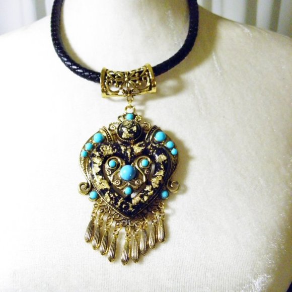Boho Tassel and Heart Turquoise Pendant - Picture 11 of 12